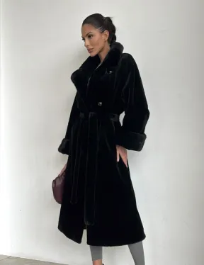 Элитная шуба из меха стриженой черной норки