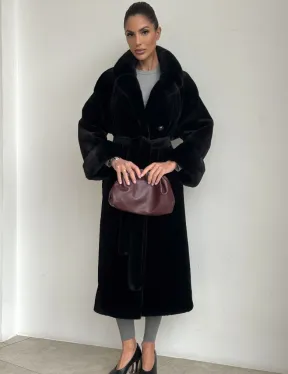 Элитная шуба из меха стриженой черной норки