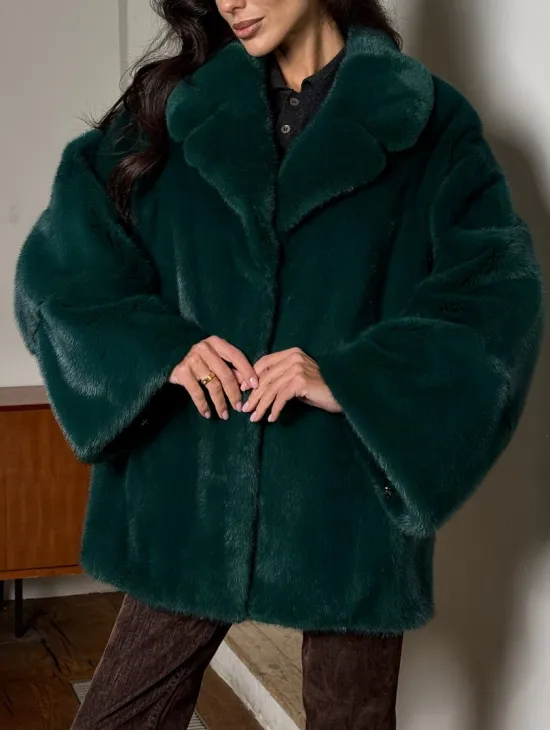 Изумрудная укороченная норковая шуба с английским воротником