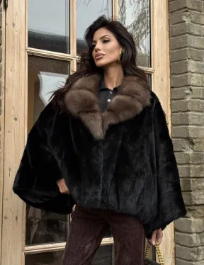 Шуба - пончо из аукционной норки Black с воротником из куницы