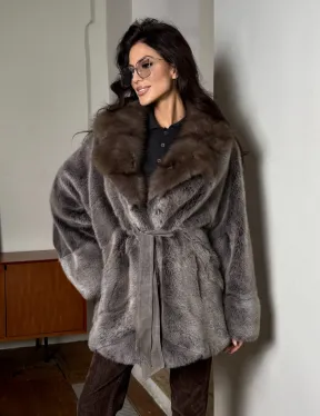 Женский норковый полушубок с воротником из куницы, фасон - летучая мышь