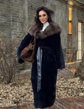 Норковая шуба с капюшоном из натурального меха куницы
