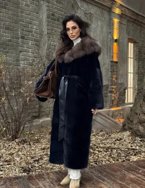Норковая шуба с капюшоном из натурального меха куницы
