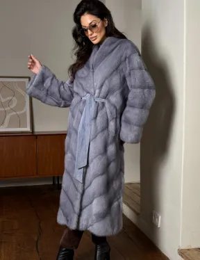 Модная женская шуба из меха норки с V-образным воротником