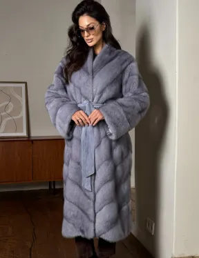 Модная женская шуба из меха норки с V-образным воротником