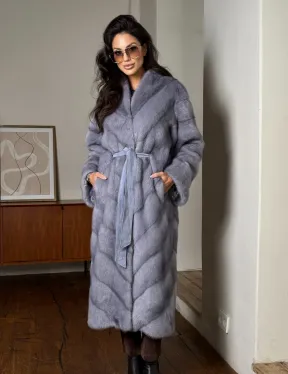 Модная женская шуба из меха норки с V-образным воротником