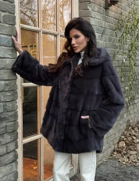 Норковый женский полушубок с капюшоном в графитом цвете