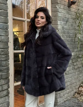 Норковый женский полушубок с капюшоном в графитом цвете