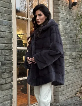 Норковый женский полушубок с капюшоном в графитом цвете