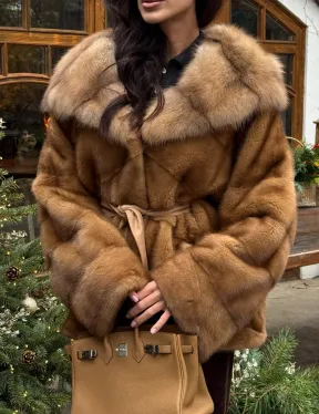 Норковое пончо-шуба в цвете золото с меховым капюшоном из куницы