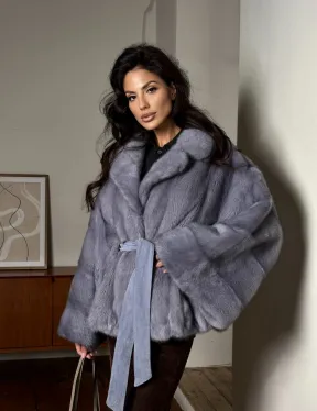 Короткая норковая шуба в стиле оверсайз с английским воротником