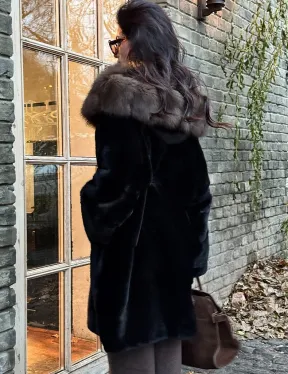 Норковая шуба Blackglama с капюшоном из меха куницы