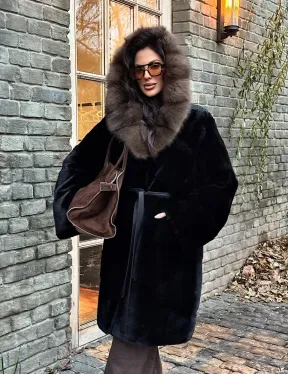 Норковая шуба Blackglama с капюшоном из меха куницы