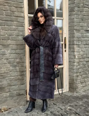 Удлиненная шуба из меха норки с капюшоном куница