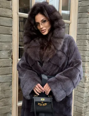 Удлиненная шуба из меха норки с капюшоном куница