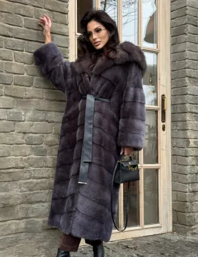 Удлиненная шуба из меха норки с капюшоном куница