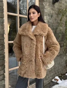 Шуба - дубленка из овчины в бежевом цвете