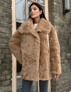 Шуба - дубленка из овчины в бежевом цвете
