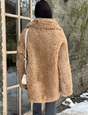 Шуба - дубленка из овчины в бежевом цвете