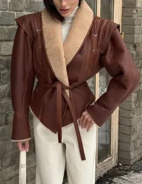 Стильная куртка - дублёнка на запах с поясом