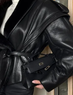 Черная куртка - дубленка из натуральной овчины на запах с поясом