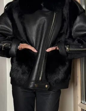 Черная дубленка на молнии с меховым воротником из финского песца