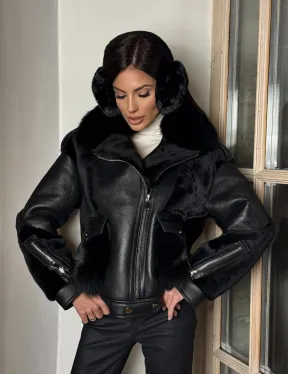 Черная дубленка на молнии с меховым воротником из финского песца