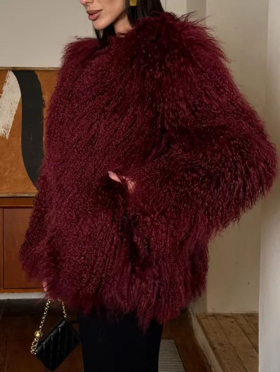 Шуба из меха ламы цвет Burgundy
