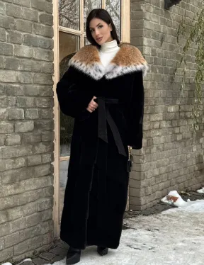 Черная длинная шуба из норки с капюшоном из меха рыси