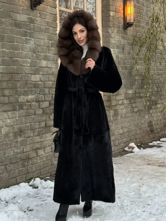 Длинная норковая шуба из норки Blackglama с капюшоном из меха куницы