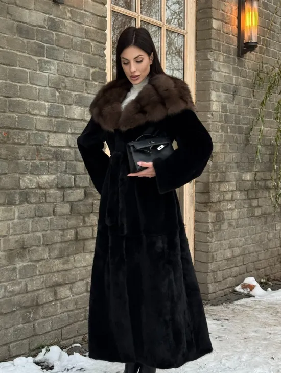 Длинная норковая шуба из норки Blackglama с капюшоном из меха куницы