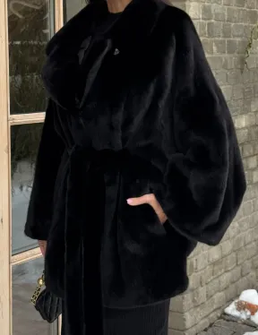 Шуба норковая летучая мышь из аукционной норки - английский воротник