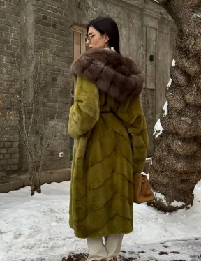Шуба норковая с капюшоном из натурального меха куницы - цвет оливковый