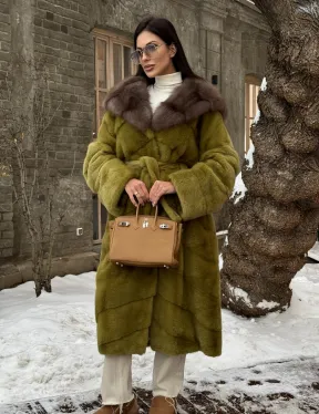 Шуба норковая с капюшоном из натурального меха куницы - цвет оливковый