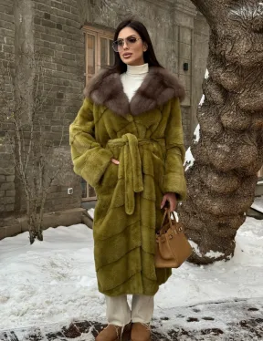 Шуба норковая с капюшоном из натурального меха куницы - цвет оливковый