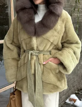 Полушубок норковый автоледи с капюшоном из куницы цвет фисташковый