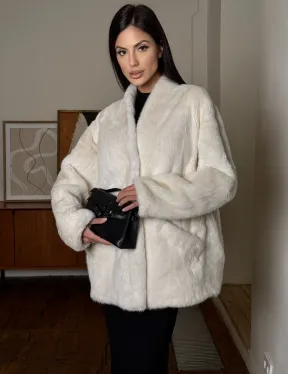 Светлый норковый полушубок жакет с V-образным воротником