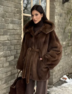 Шуба летучая мышь мех NAFA с капюшоном - цвет соболь