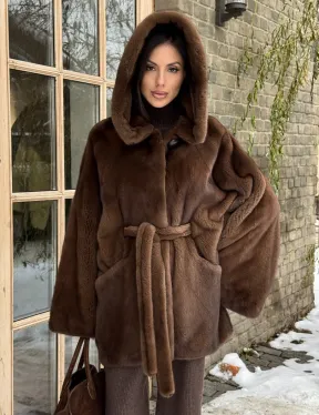 Шуба летучая мышь мех NAFA с капюшоном - цвет соболь