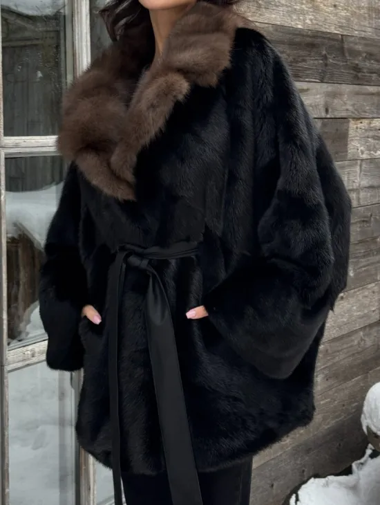 Черная шуба из норки с английским воротником из куницы