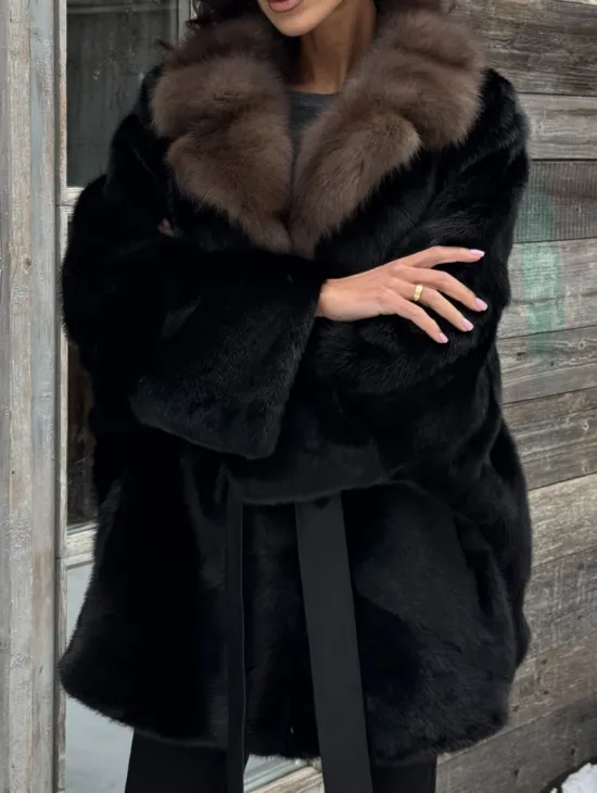 Черная шуба из норки с английским воротником из куницы
