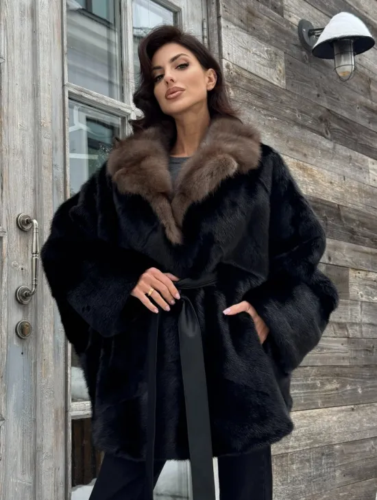 Черная шуба из норки с английским воротником из куницы
