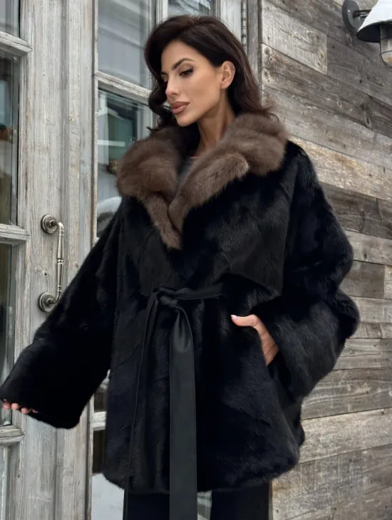 Черная шуба из норки с английским воротником из куницы