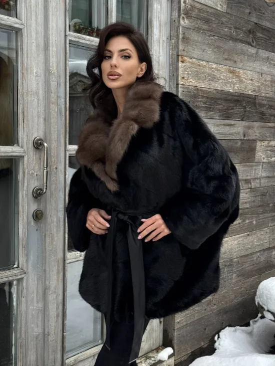Черная шуба из норки с английским воротником из куницы