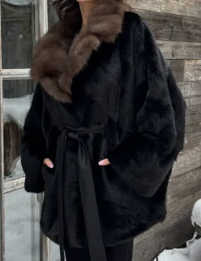 Черная шуба из норки с английским воротником из куницы