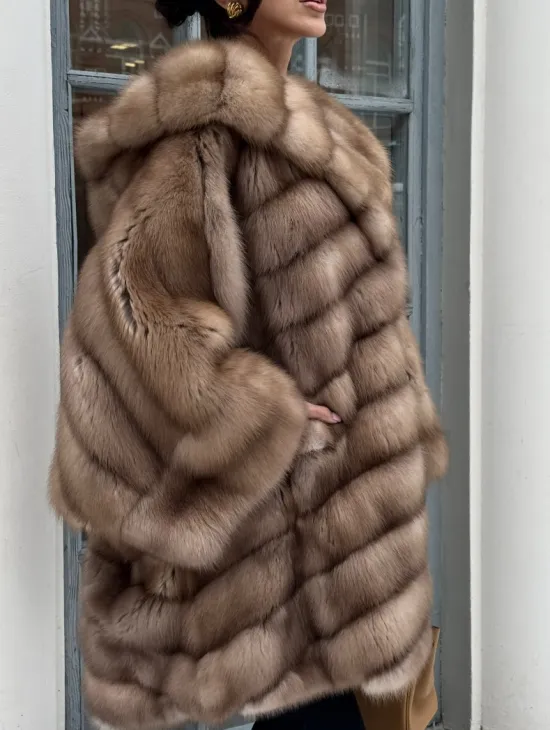 Шуба из меха куницы «летучая мышь»