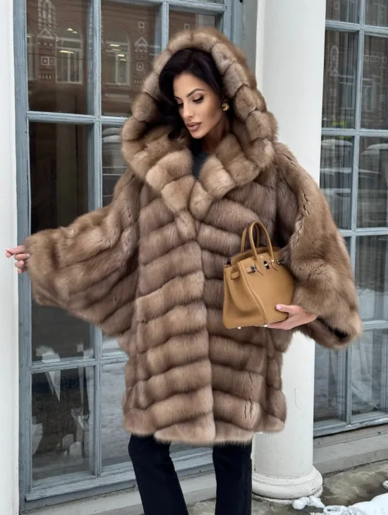 Шуба из меха куницы «летучая мышь»