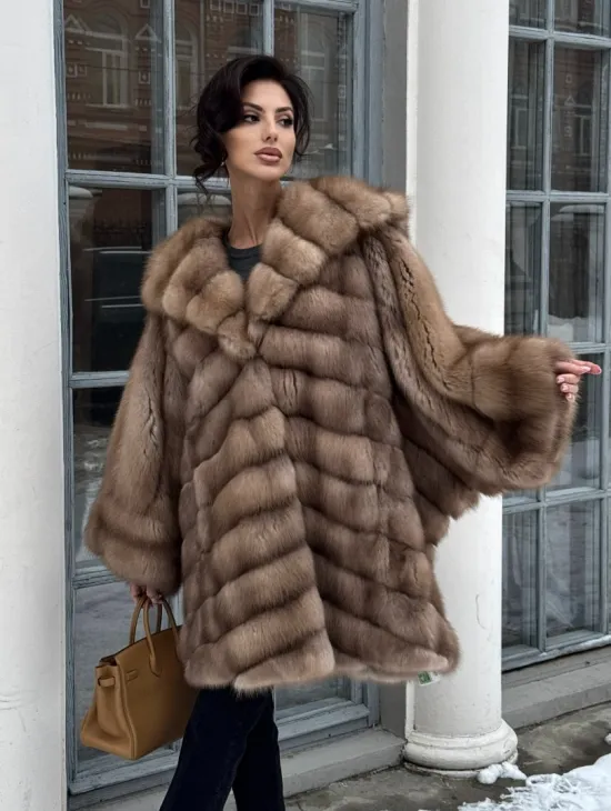 Шуба из меха куницы «летучая мышь»