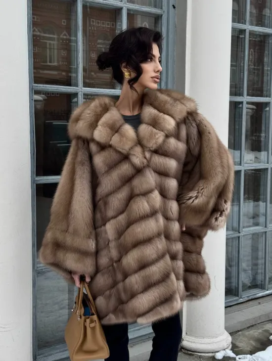 Шуба из меха куницы «летучая мышь»