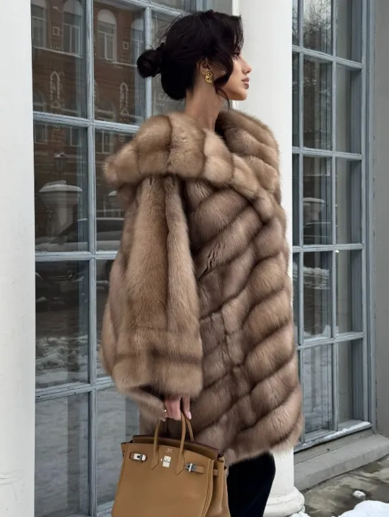 Шуба из меха куницы «летучая мышь»